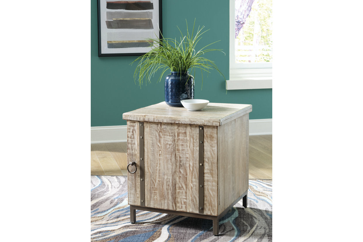 Laddford Whitewash Accent Cabinet - A4000506 - Luna Furniture - Dallas Store
