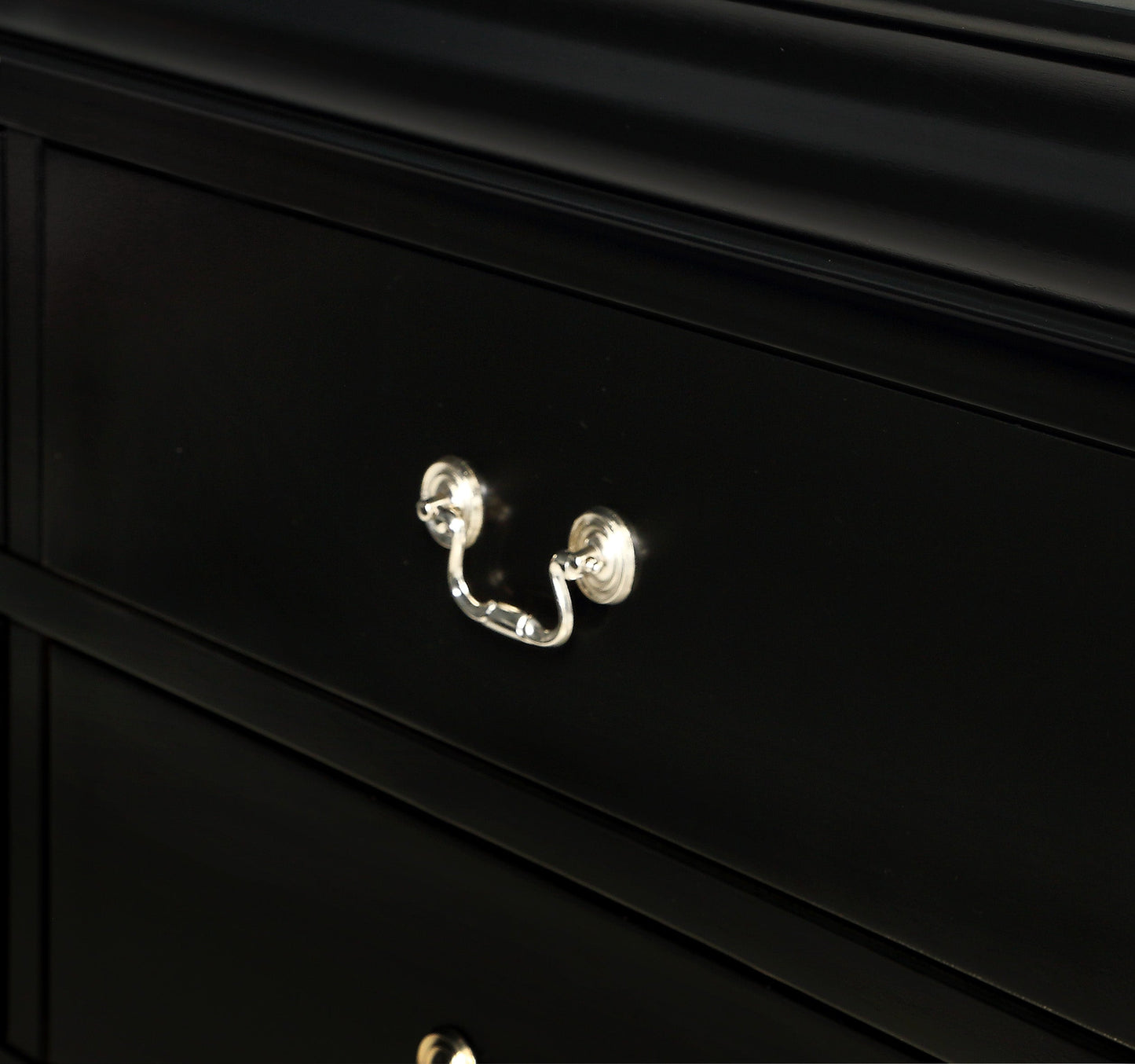 Louis Philip Black Chest - B3950-4 - Luna Furniture - Dallas Store