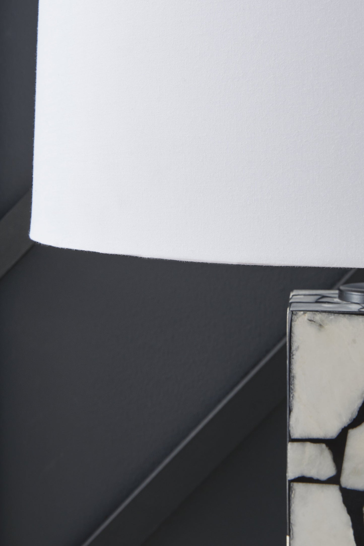 Macaria White/Black Table Lamp - L429044 - Luna Furniture - Dallas Store