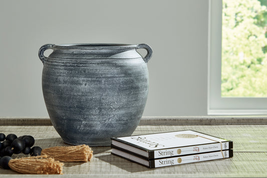 Meadie Distressed Blue Vase - A2000628 - Luna Furniture - Dallas Store
