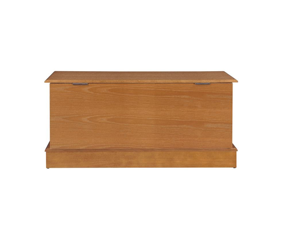 Paula Honey Rectangular Cedar Chest - 4695 - Luna Furniture - Dallas Store