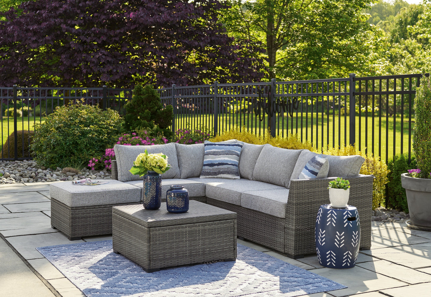 Petal Road Gray Outdoor Loveseat Sectional/Ottoman/Table Set, Set of 4 - P297-070 - Luna Furniture - Dallas Store