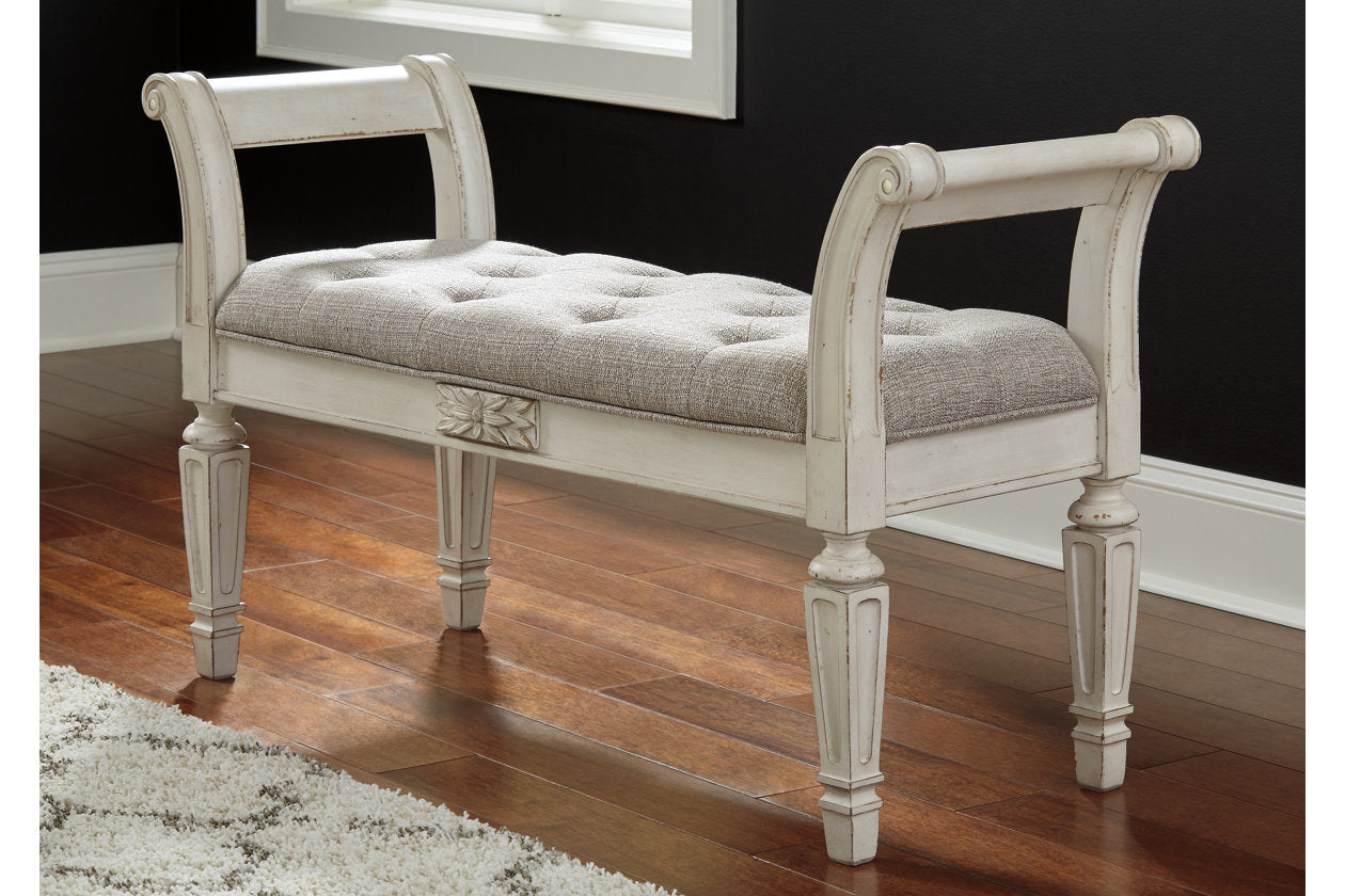 Realyn Antique White Accent Bench - A3000157 - Luna Furniture - Dallas Store