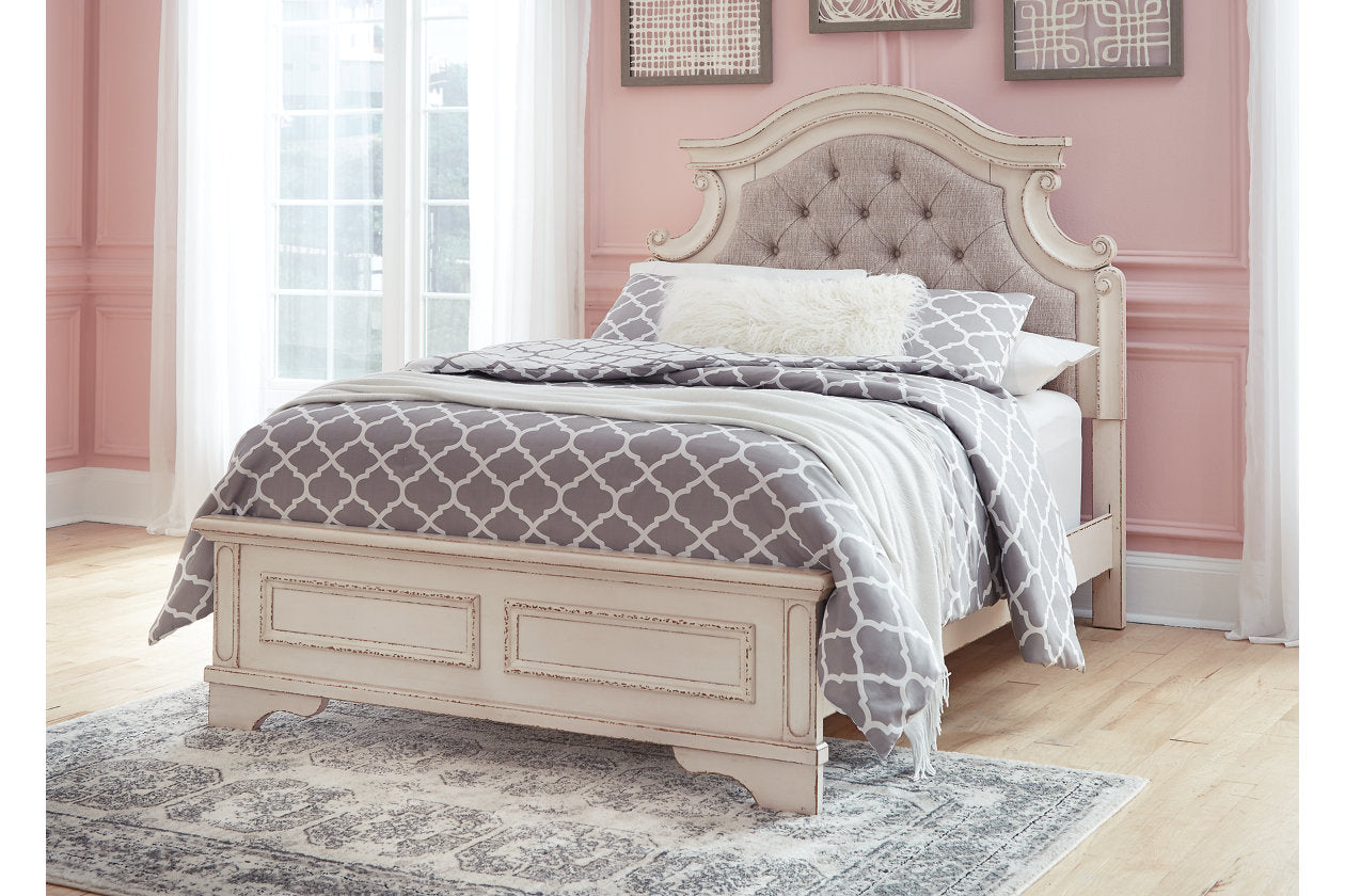 Realyn Chipped White Full Panel Bed - SET | B743-84 | B743-86 | B743-87 - Luna Furniture - Dallas Store