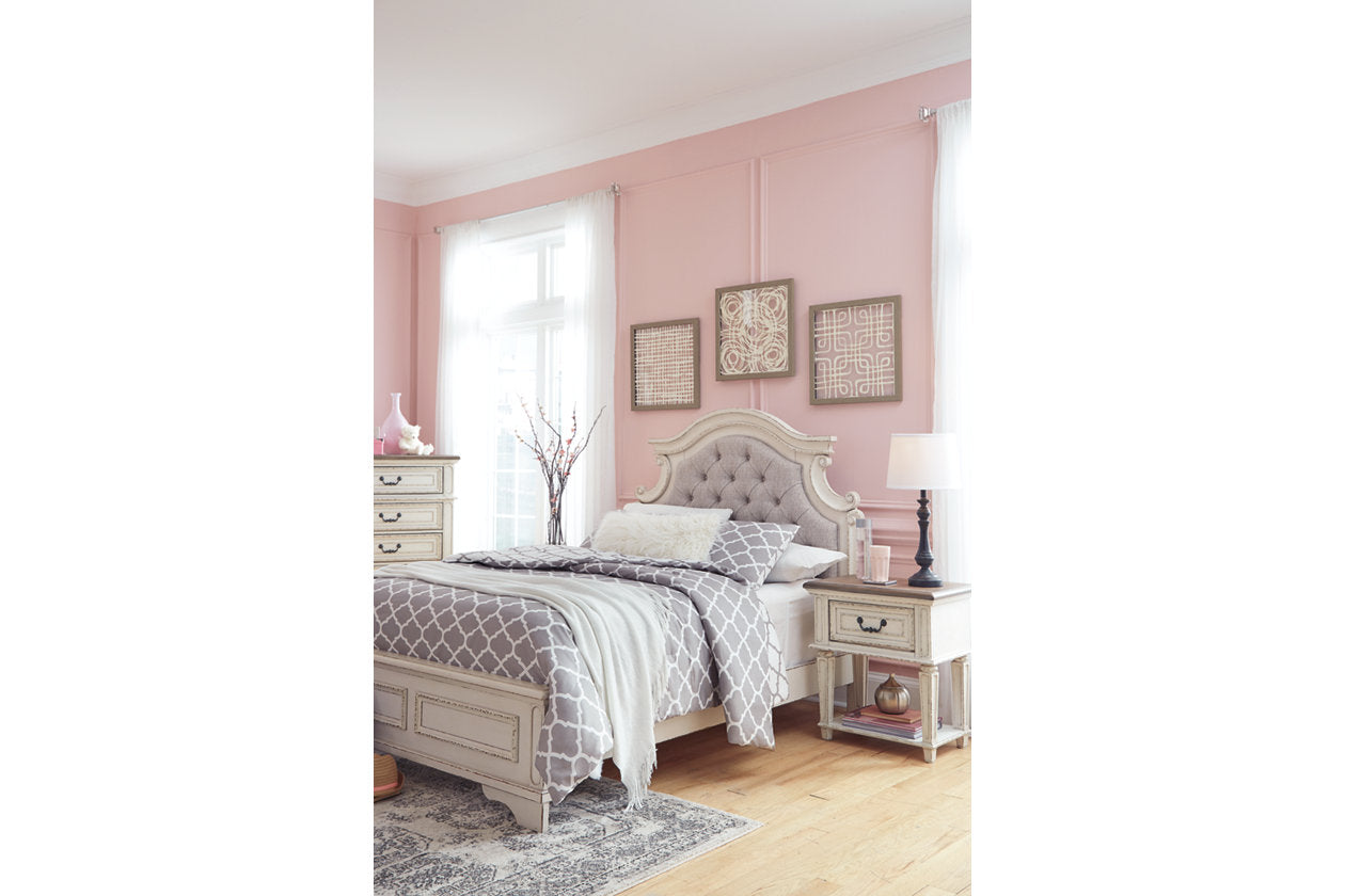 Realyn Chipped White Full Panel Bed - SET | B743-84 | B743-86 | B743-87 - Luna Furniture - Dallas Store