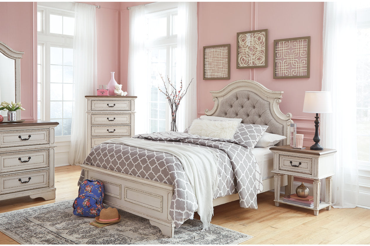 Realyn Chipped White Full Panel Bed - SET | B743-84 | B743-86 | B743-87 - Luna Furniture - Dallas Store