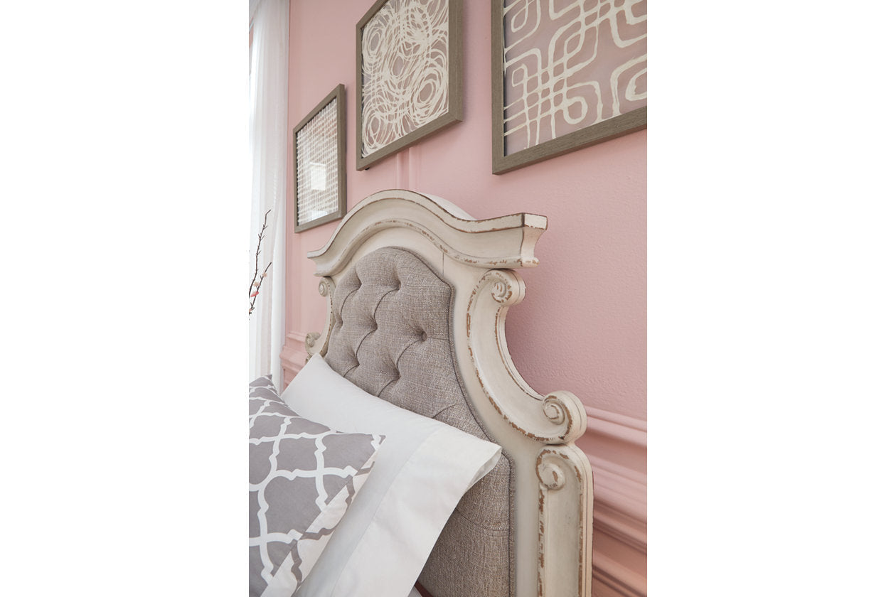Realyn Chipped White King Upholstered Panel Bed - SET | B743-56 | B743-58 | B743-97 - Luna Furniture - Dallas Store
