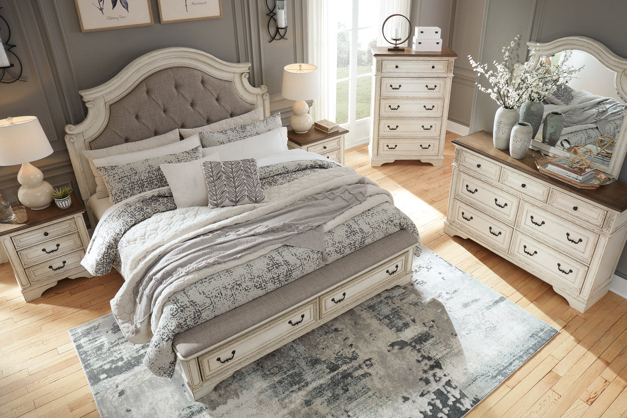 Realyn Two-tone Queen Upholstered Bed - SET | B743-196 | B743-54S | B743-57 - Luna Furniture - Dallas Store