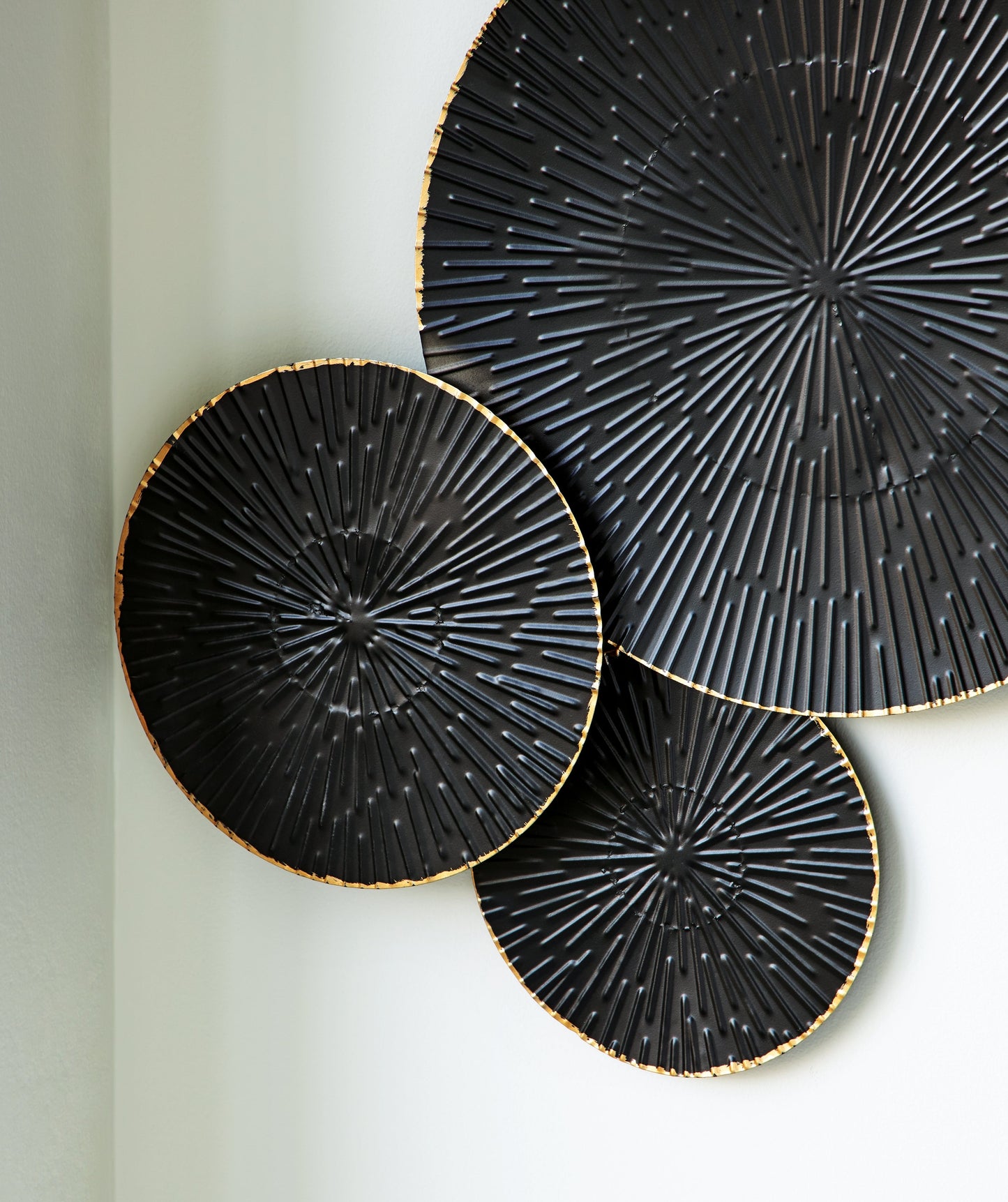 Rhetlen Black/Gold Finish Wall Decor - A8010301 - Luna Furniture - Dallas Store