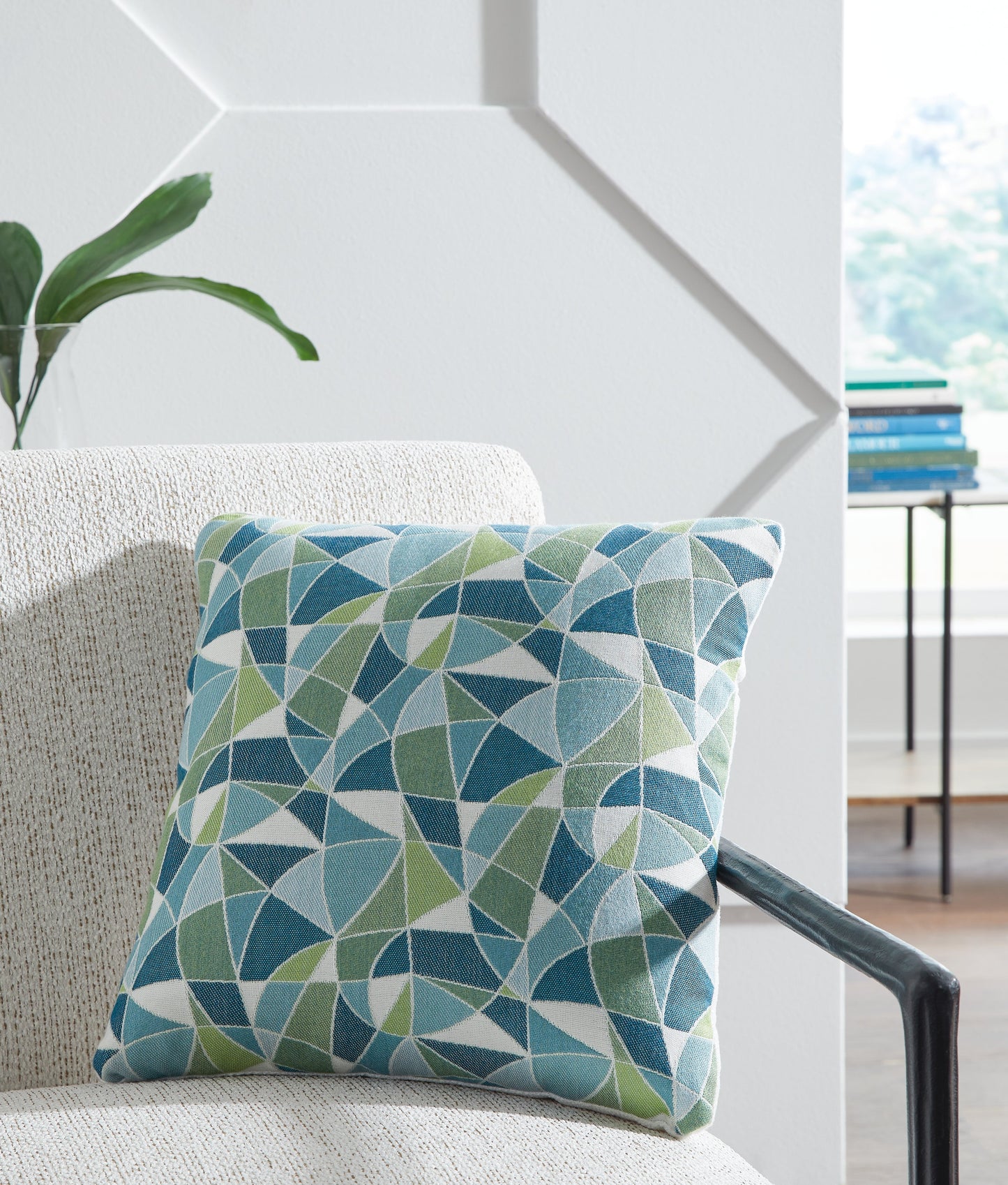 Seanow Next-Gen Nuvella Green/Turquoise/White Pillow (Set of 4) - A1900005 - Luna Furniture - Dallas Store