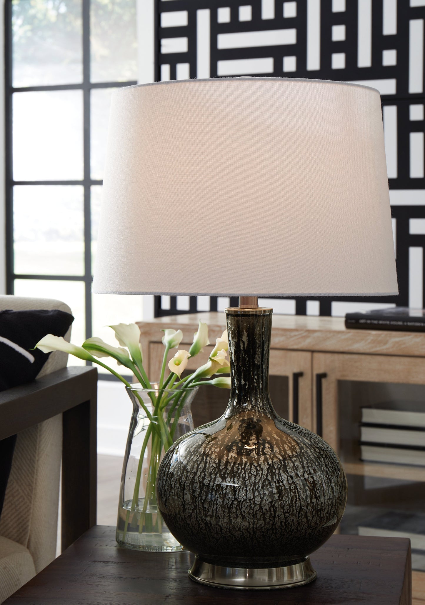 Tenslow Antique Black Table Lamp - L430844 - Luna Furniture - Dallas Store