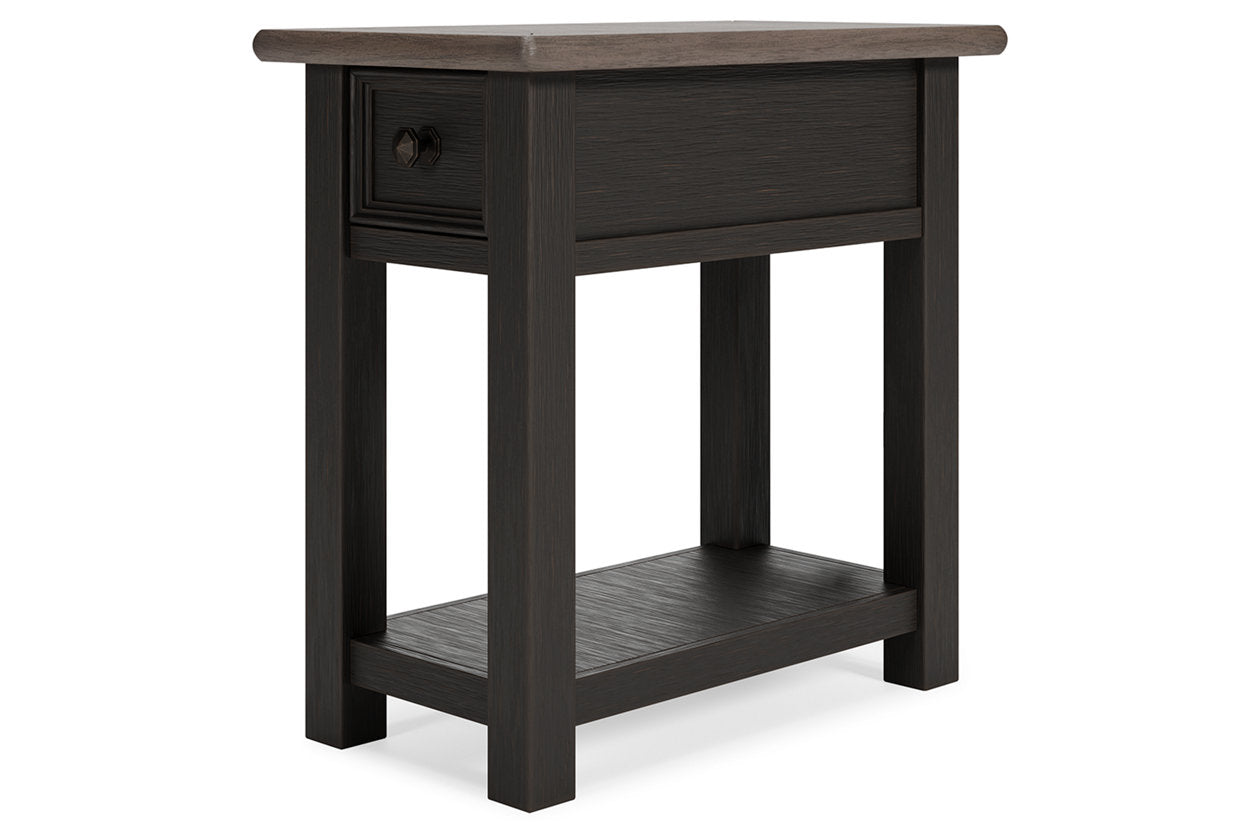Tyler Creek Two-tone Chairside End Table - T736-107 - Luna Furniture - Dallas Store
