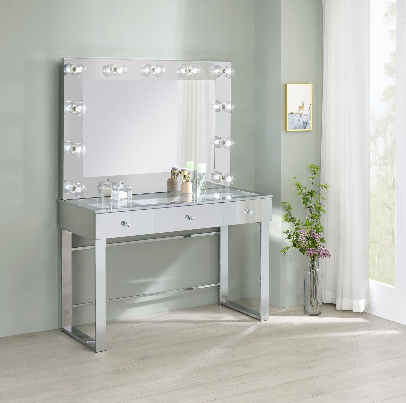 Umbridge 3-Drawer Vanity with Lighting Chrome/White - 935934 - Luna Furniture - Dallas Store