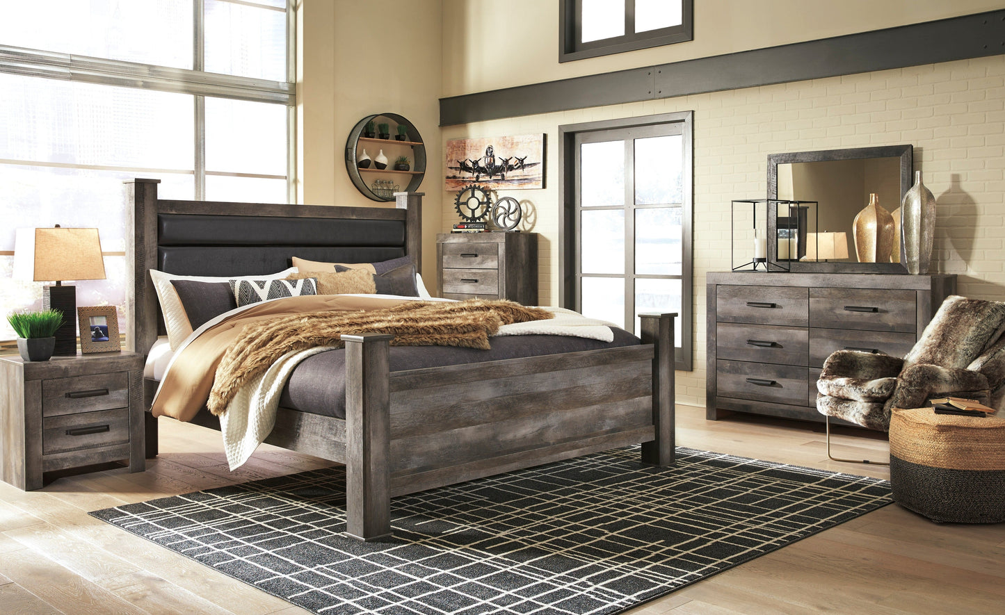 Wynnlow Gray Upholstered Poster Bedroom Set - SET | B440-62 | B440-64 | B440-67N | B440-98 | B440-31 | B440-36 | B440-92 | B440-46 - Luna Furniture - Dallas Store